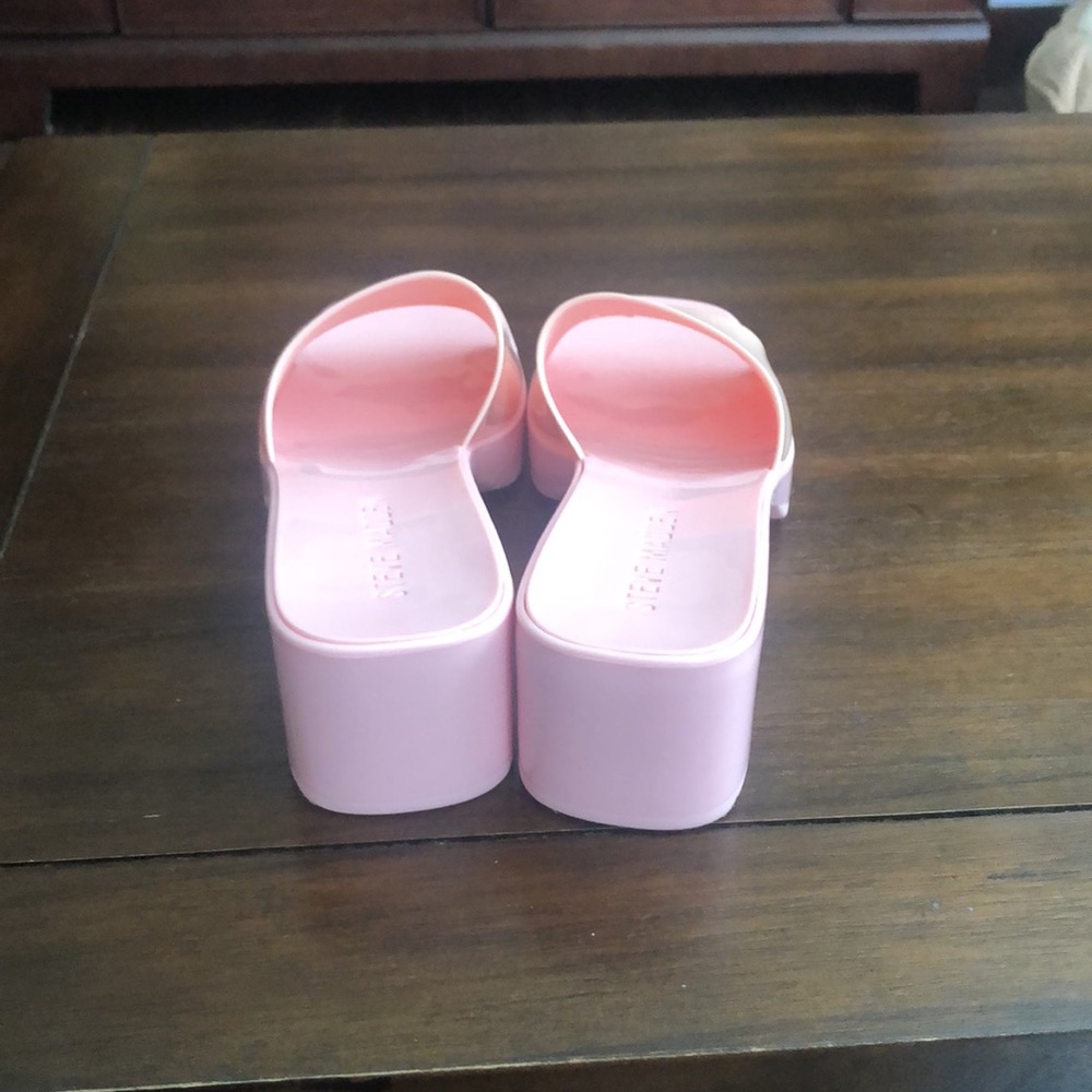 Sandals - Picture 3 of 5